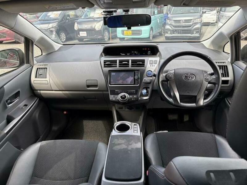 PRIUS ALPHA