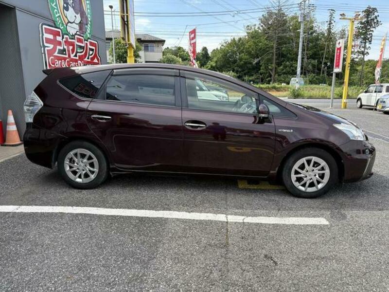 PRIUS ALPHA