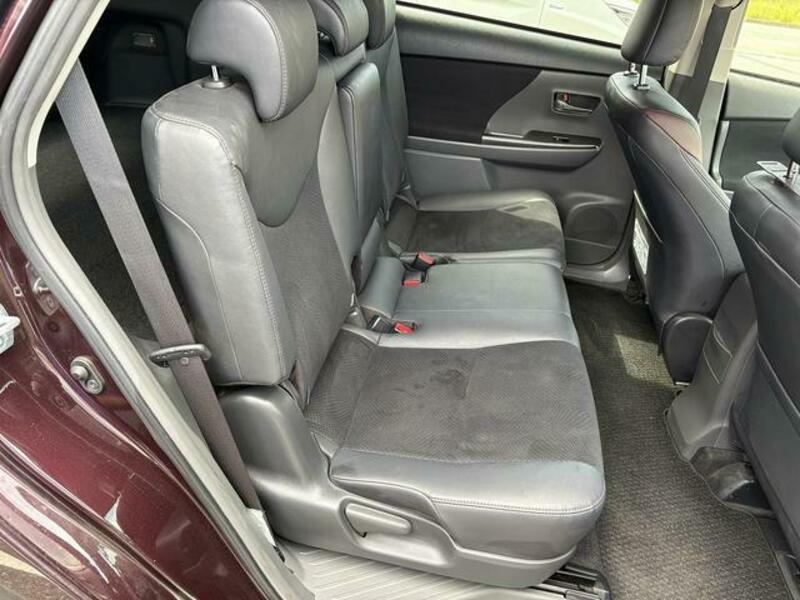 PRIUS ALPHA