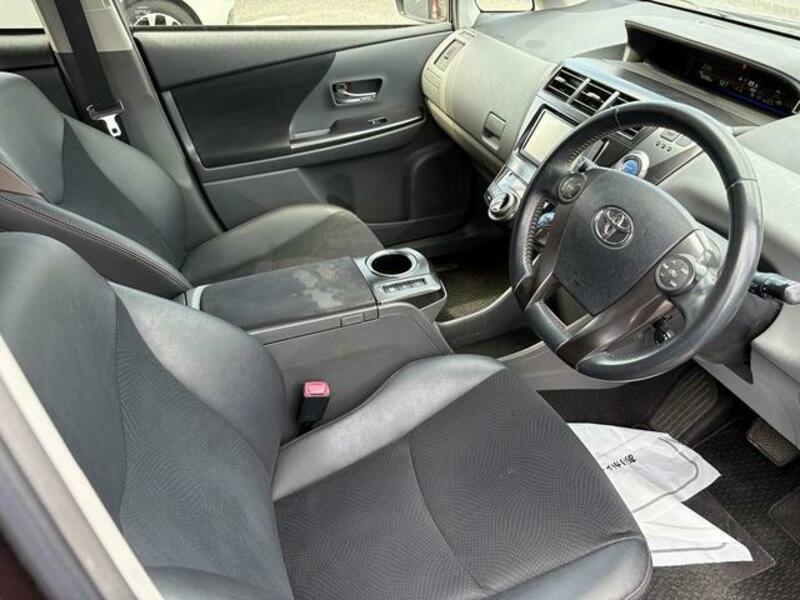 PRIUS ALPHA