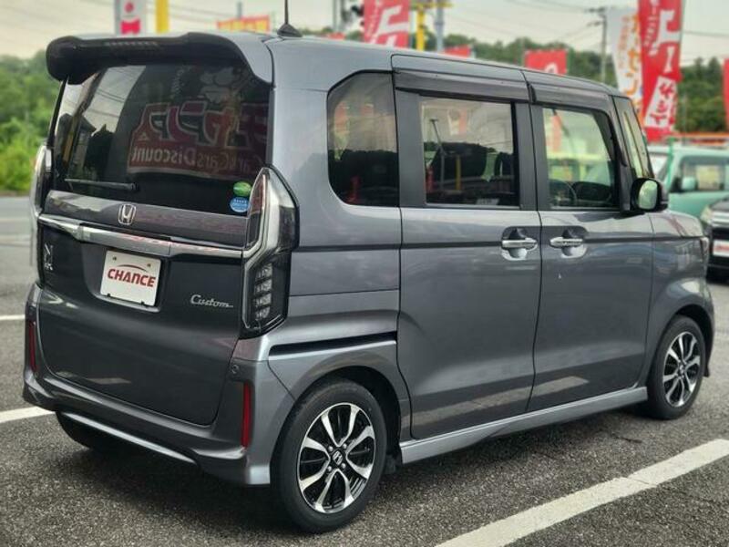 N BOX CUSTOM
