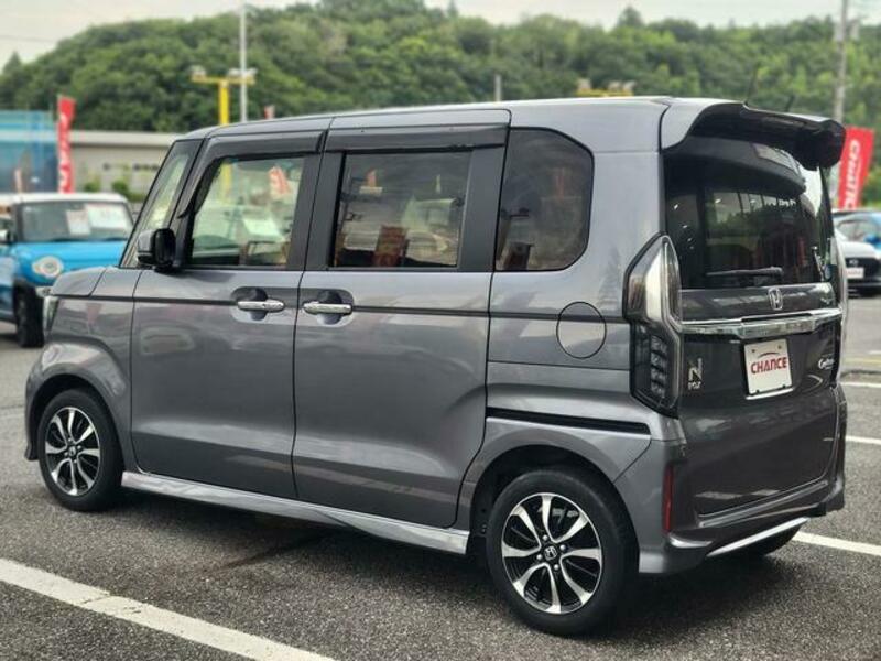 N BOX CUSTOM