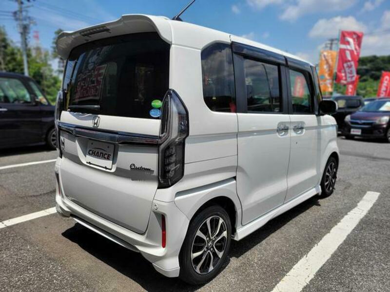 N BOX CUSTOM