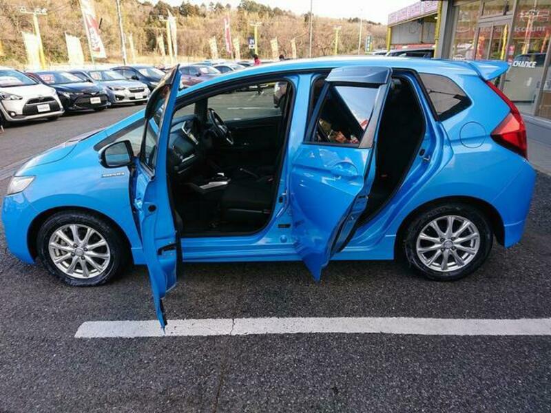 FIT HYBRID
