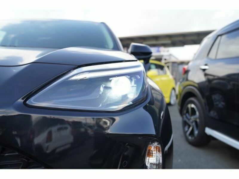 YARIS CROSS