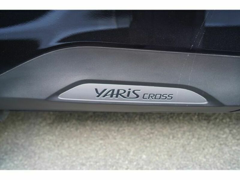 YARIS CROSS