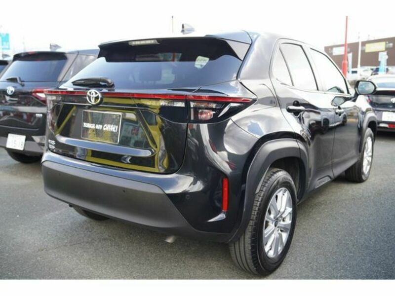 YARIS CROSS