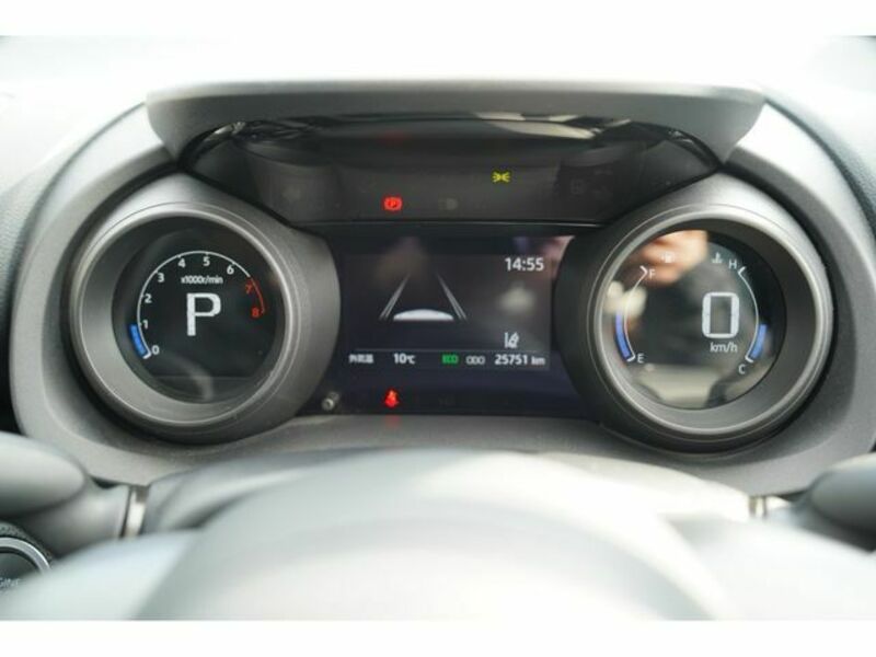 YARIS CROSS