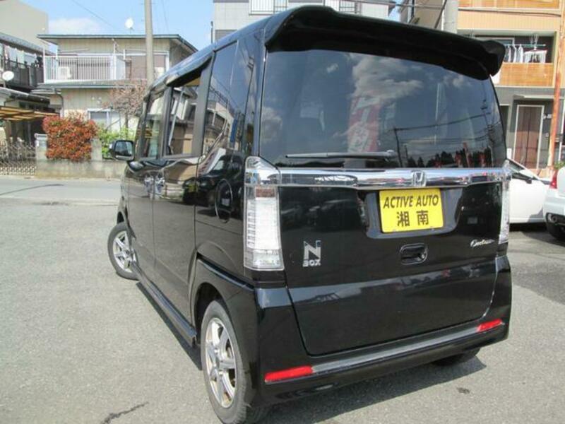 N BOX CUSTOM