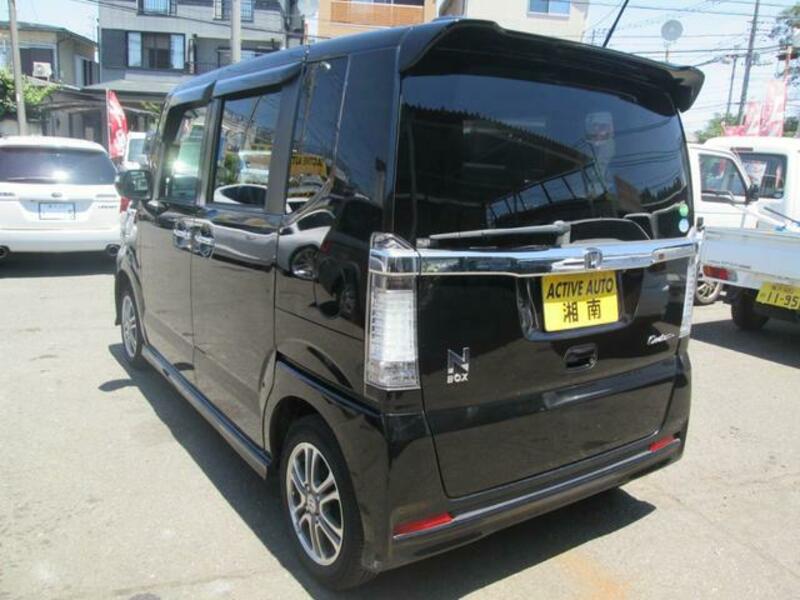N BOX CUSTOM