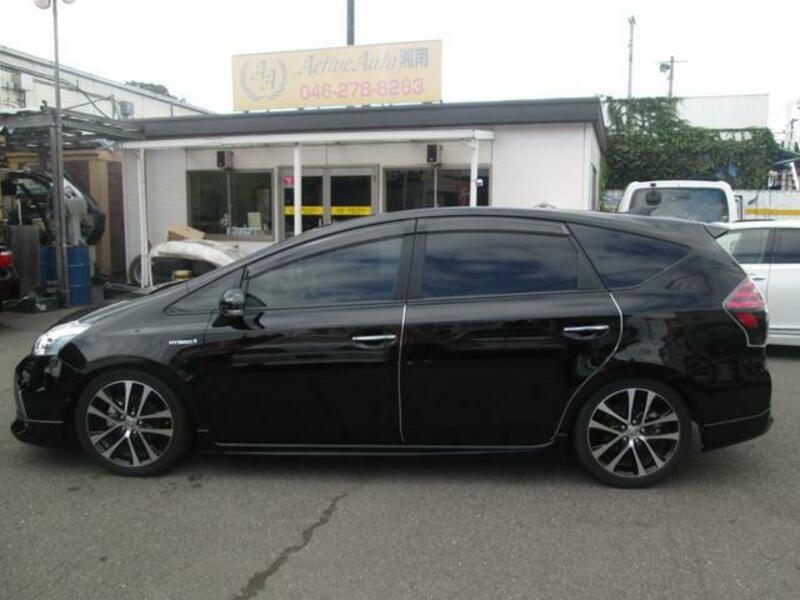 PRIUS ALPHA