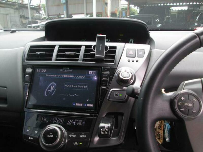PRIUS ALPHA