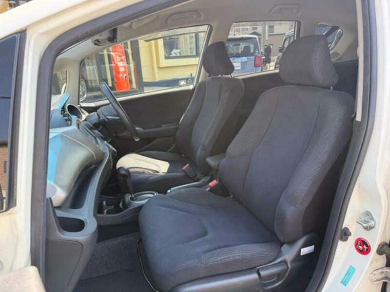 FIT HYBRID