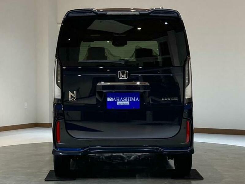 N BOX CUSTOM