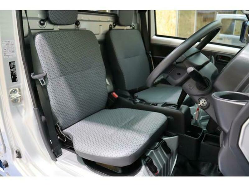 MINICAB TRUCK
