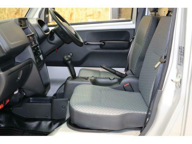 MINICAB TRUCK