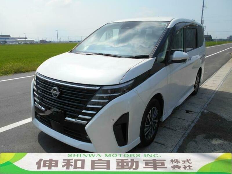 NISSAN SERENA