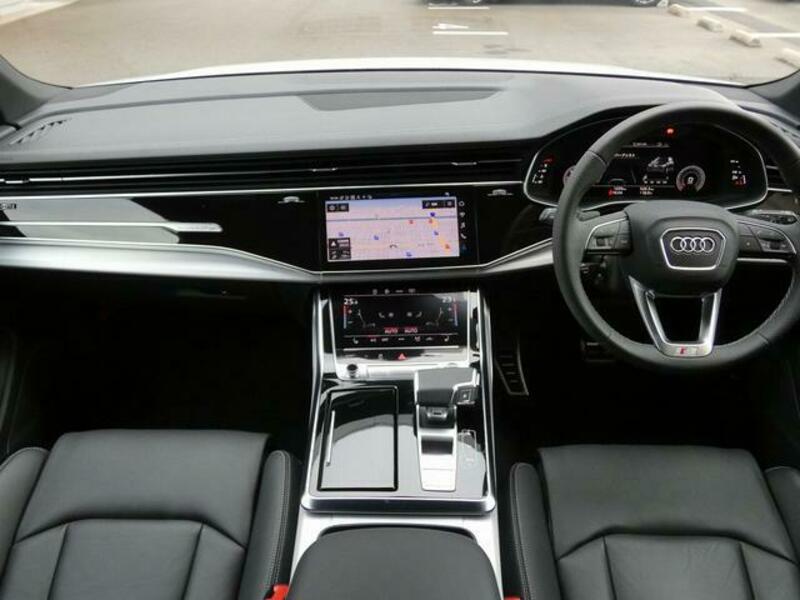 Q7