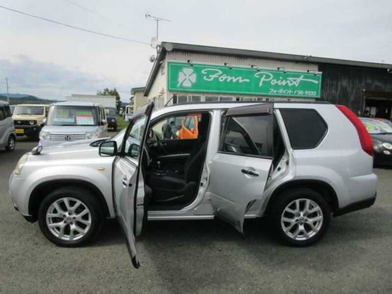 X-TRAIL