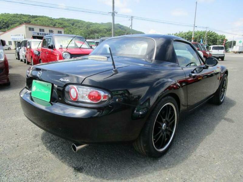 ROADSTER