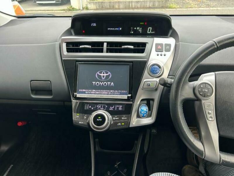 PRIUS ALPHA