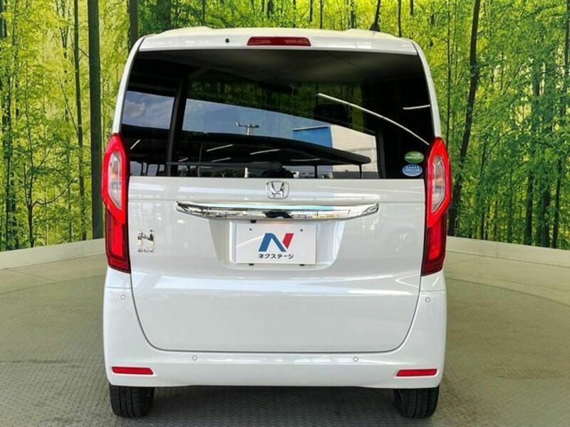 N BOX