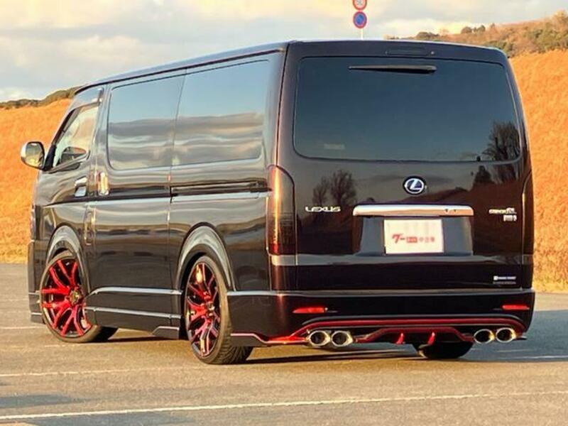 HIACE VAN
