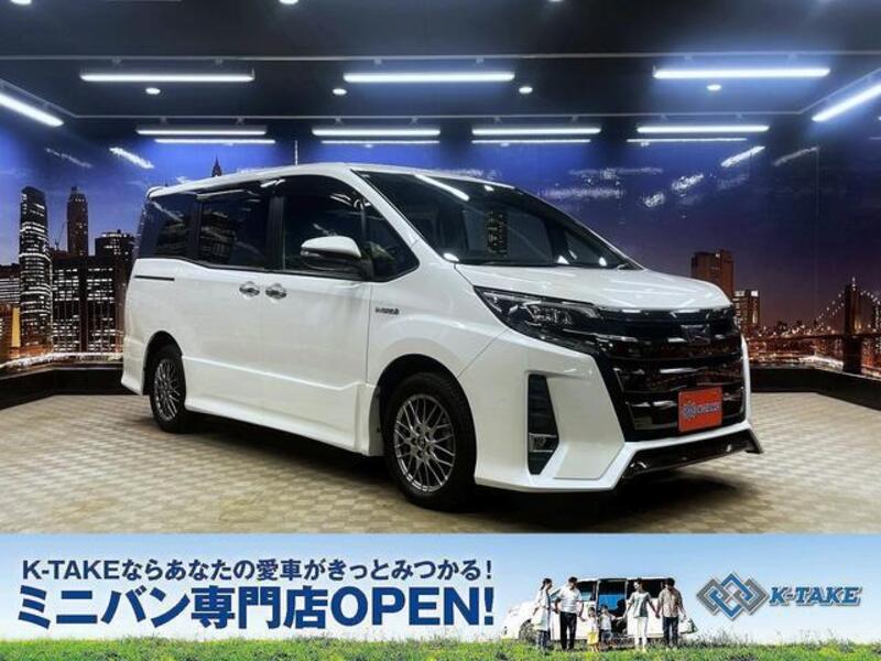 TOYOTA NOAH