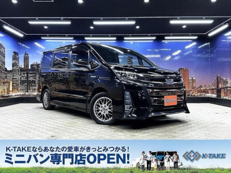 TOYOTA NOAH