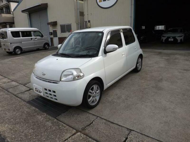 DAIHATSU ESSE