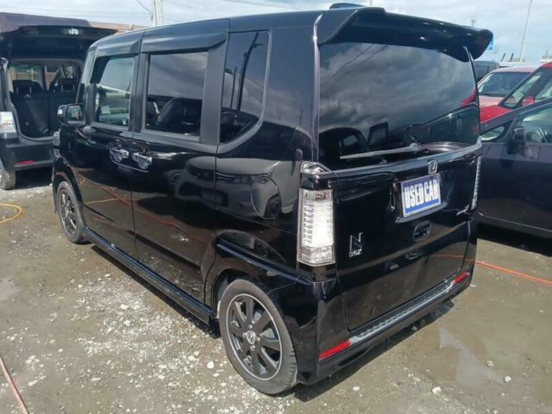 N BOX CUSTOM