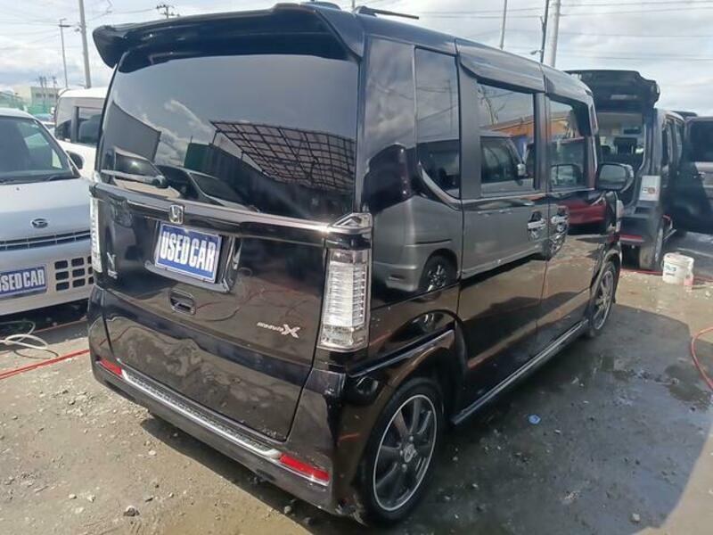 N BOX CUSTOM