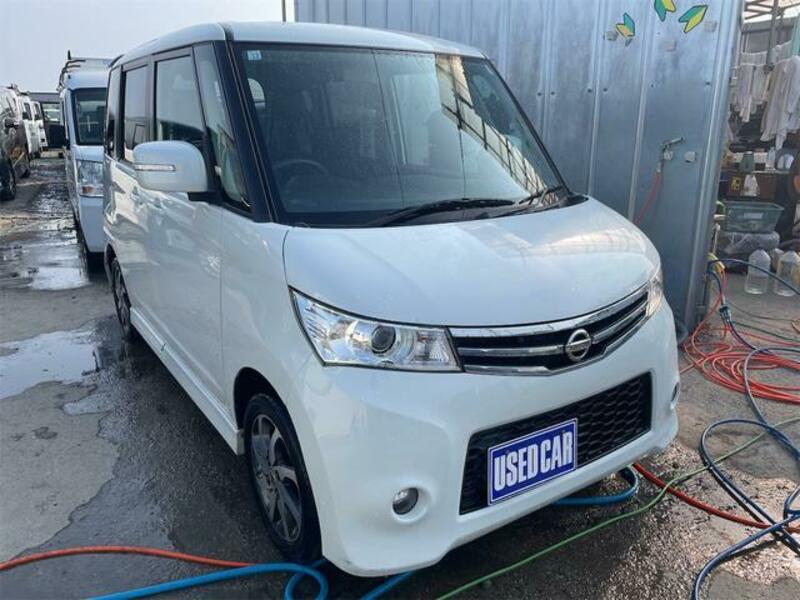 NISSAN ROOX