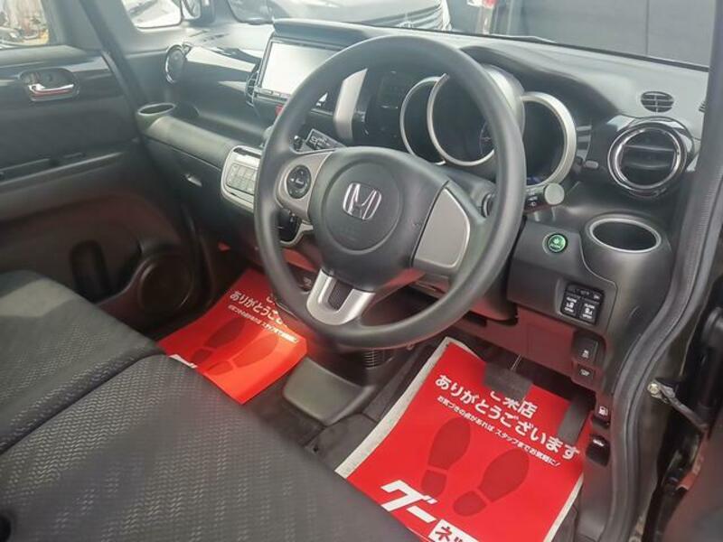 N BOX CUSTOM