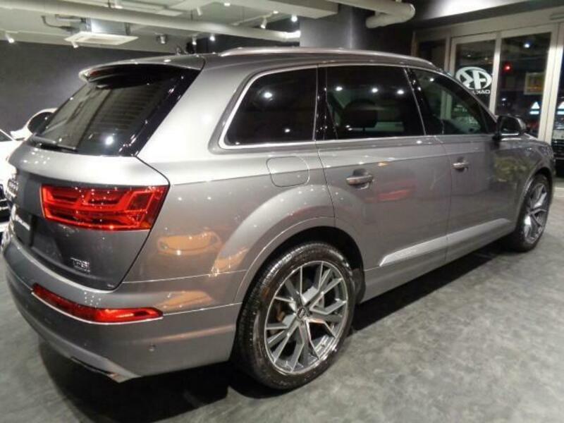 Q7