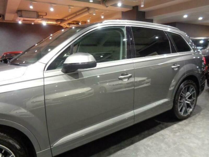 Q7