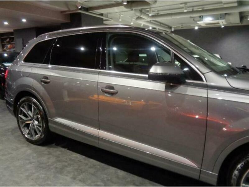 Q7