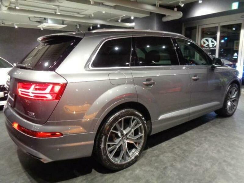 Q7