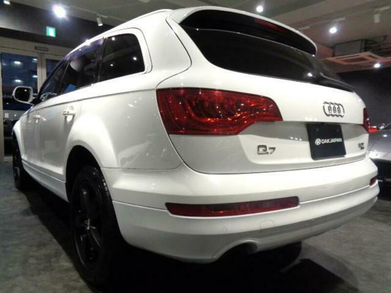 Q7