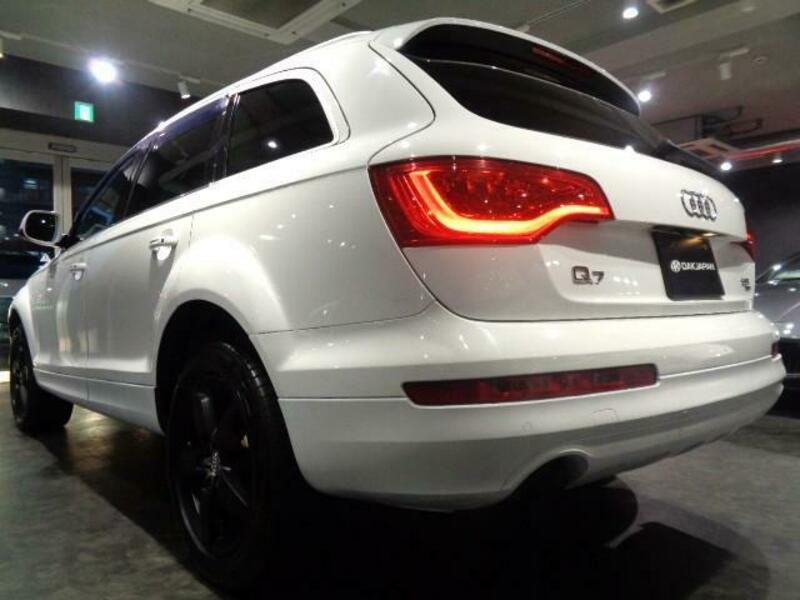 Q7