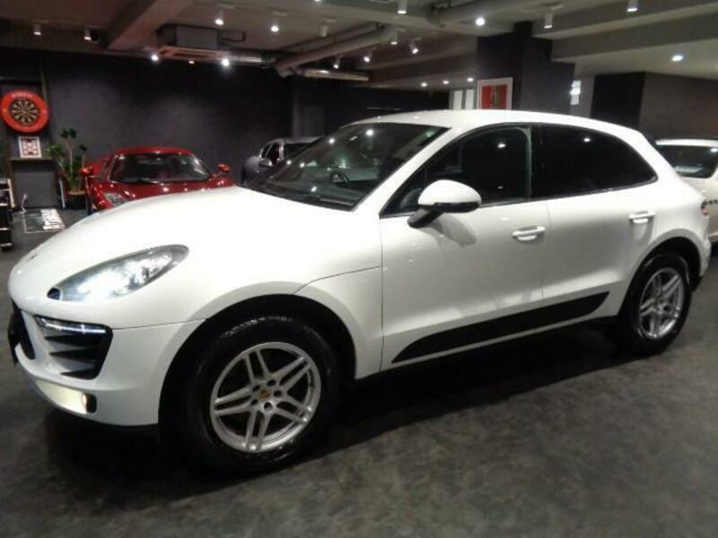 MACAN