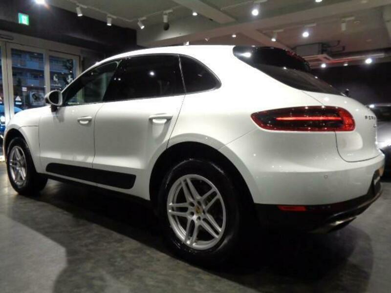 MACAN
