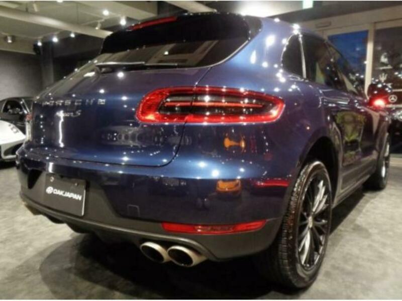 MACAN