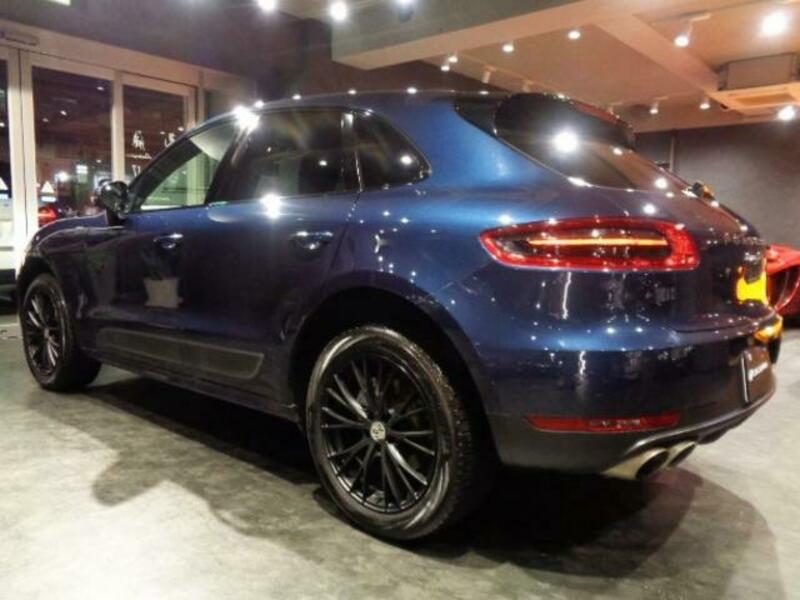 MACAN
