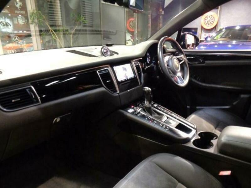 MACAN
