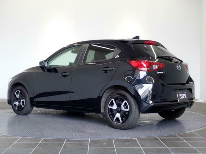 MAZDA2
