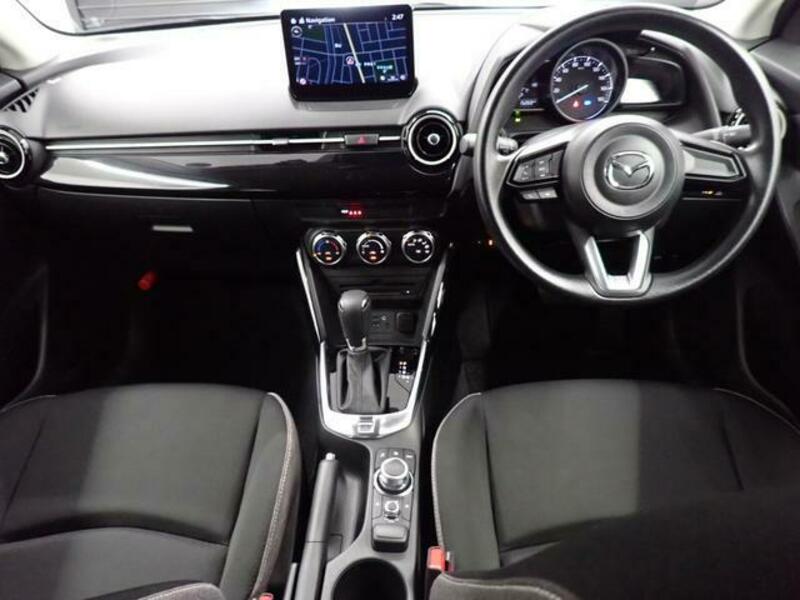 MAZDA2