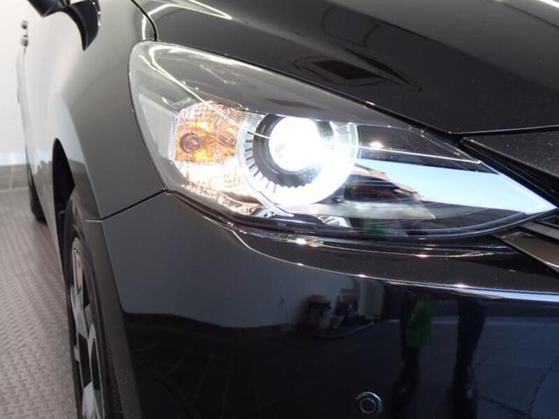MAZDA2