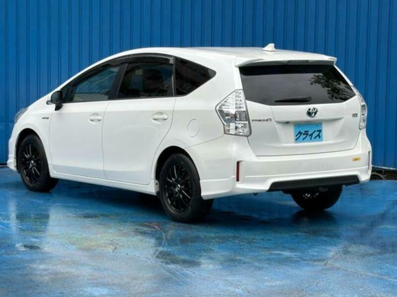 PRIUS ALPHA