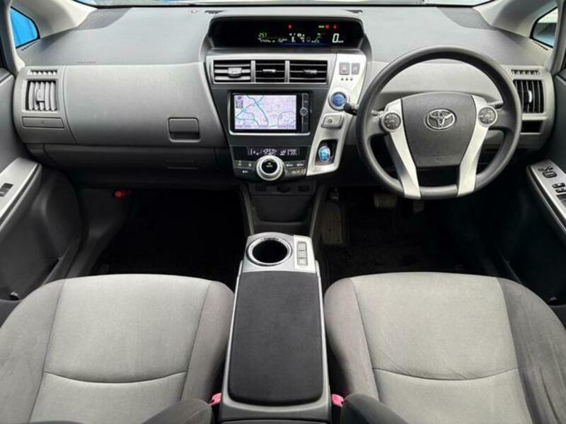 PRIUS ALPHA